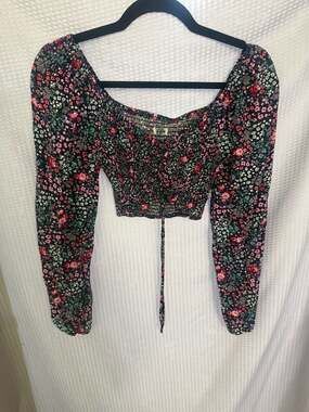 Hollister Black Floral Long Sleeve Ruched Drawstring Crop Top